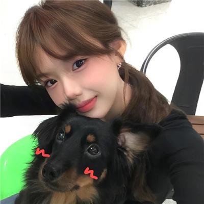 蒙娜丽莎与血月亮